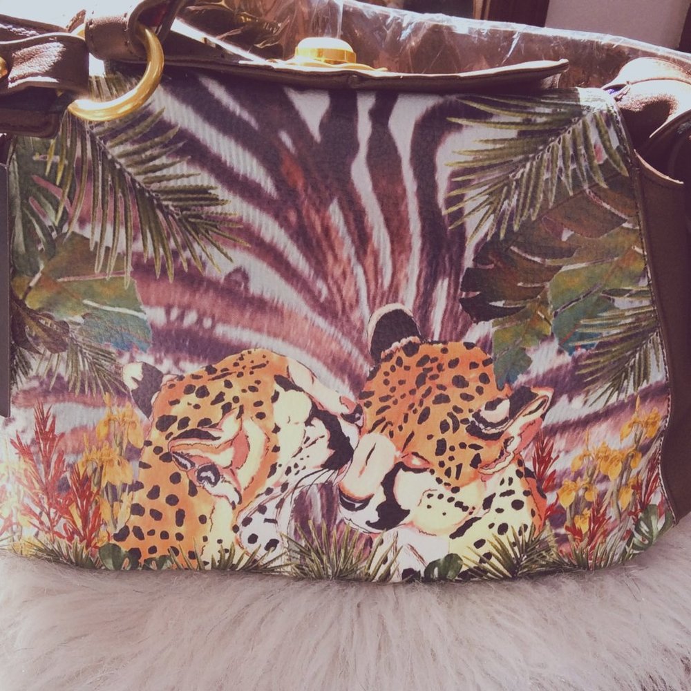 Sharif Hand-Painted Leather Shoulder Bag with Silk Scarf Key Chain - Picture 2 of 11